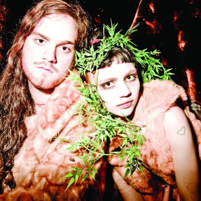 D'eon / Grimes - Darkbloom
