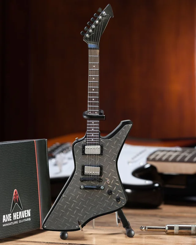 METALLICA - JAMES HETFIELD - "DIAMOND PLATE" MINI GUITAR