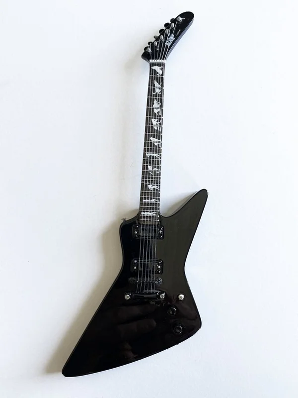 METALLICA - JAMES HETFIELD - ESP MAN TO WOLF MINI GUITAR