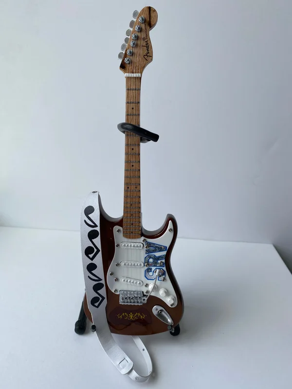 STEVIE RAY VAUGHAN MINI GUITAR STRAP - SRV MUSICAL NOTE WHITE STRAP - AXE HEAVEN