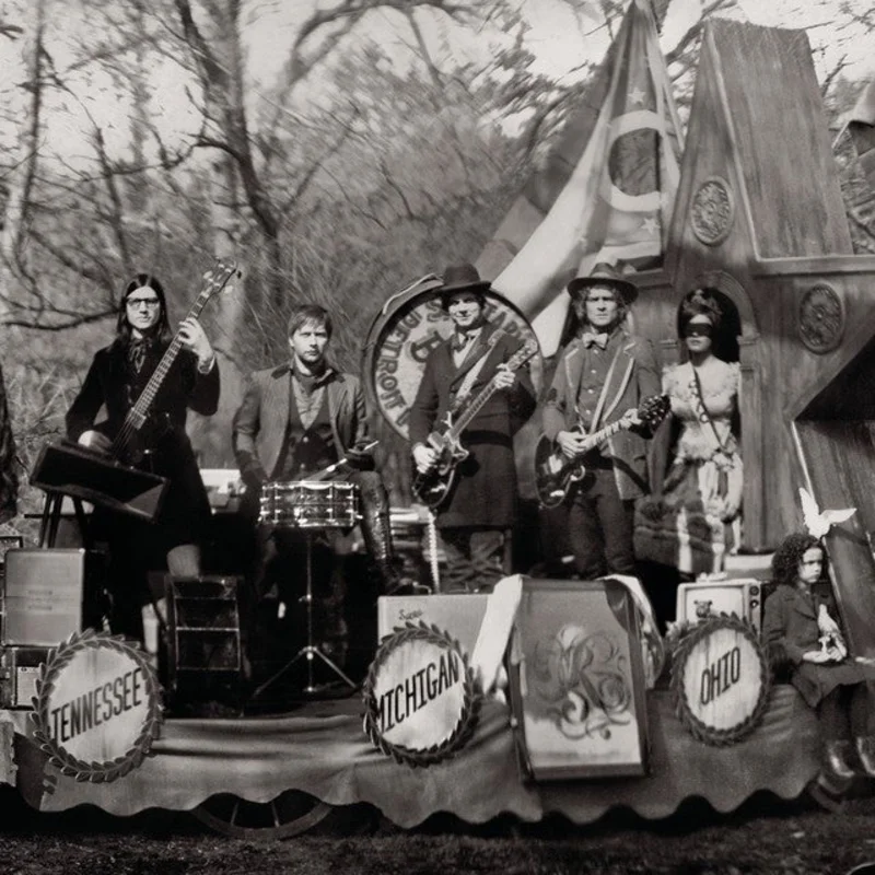 The Raconteurs - Consolers Of The Lonely